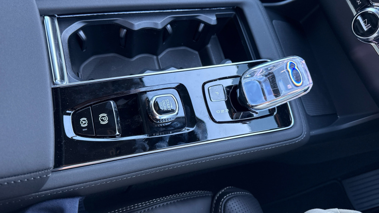 Volvo XC90 2.0 T8 406 PHEV Ultra Dark 5dr AWD Geartronic Estate